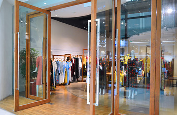 时尚女装品牌零售 如何打造独特的购物体验与品牌魅力